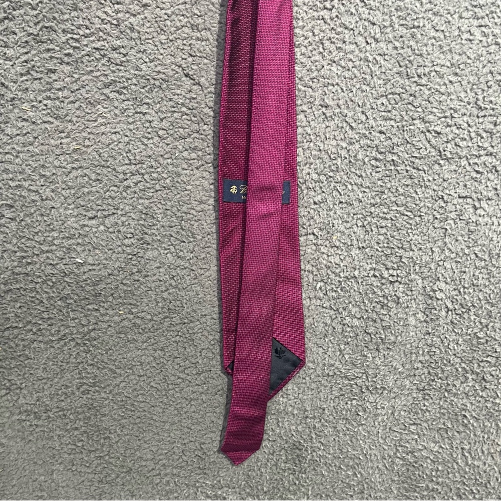 Brooks Brothers Deep Red Tie - Picture 5 of 7